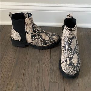 SNAKE SKIN BOOTS